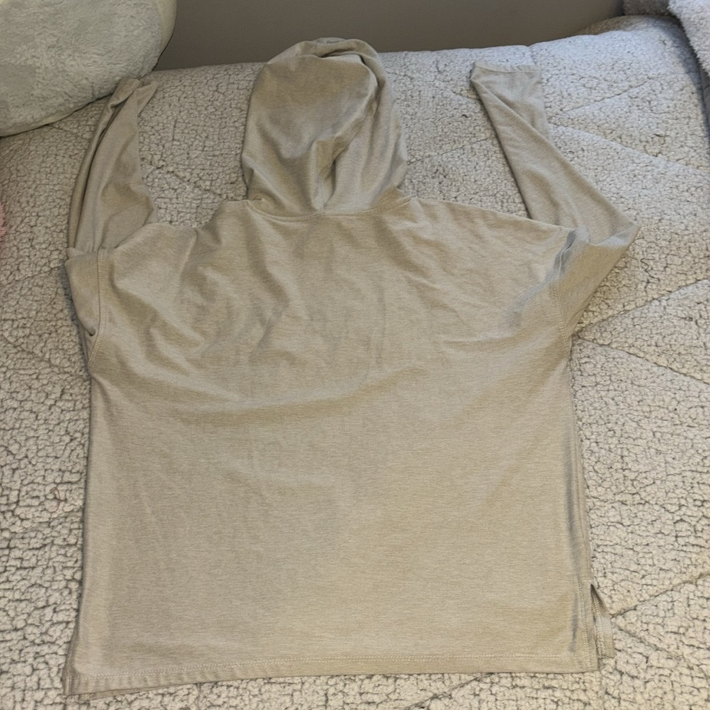 Tan pull over - Picture 5 of 6